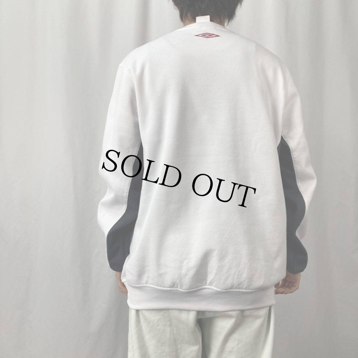 画像3: 2000's UMBRO ロゴ刺繍 切り替えデザインスウェット L (3)