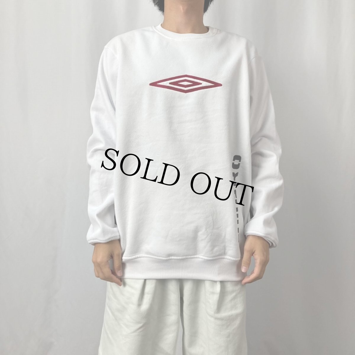 画像2: 2000's UMBRO ロゴ刺繍 切り替えデザインスウェット L (2)