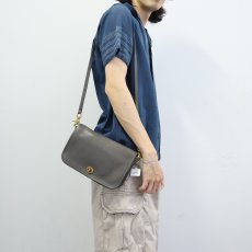 画像2: 70's COACH USA製 レザーショルダーバッグ (2)
