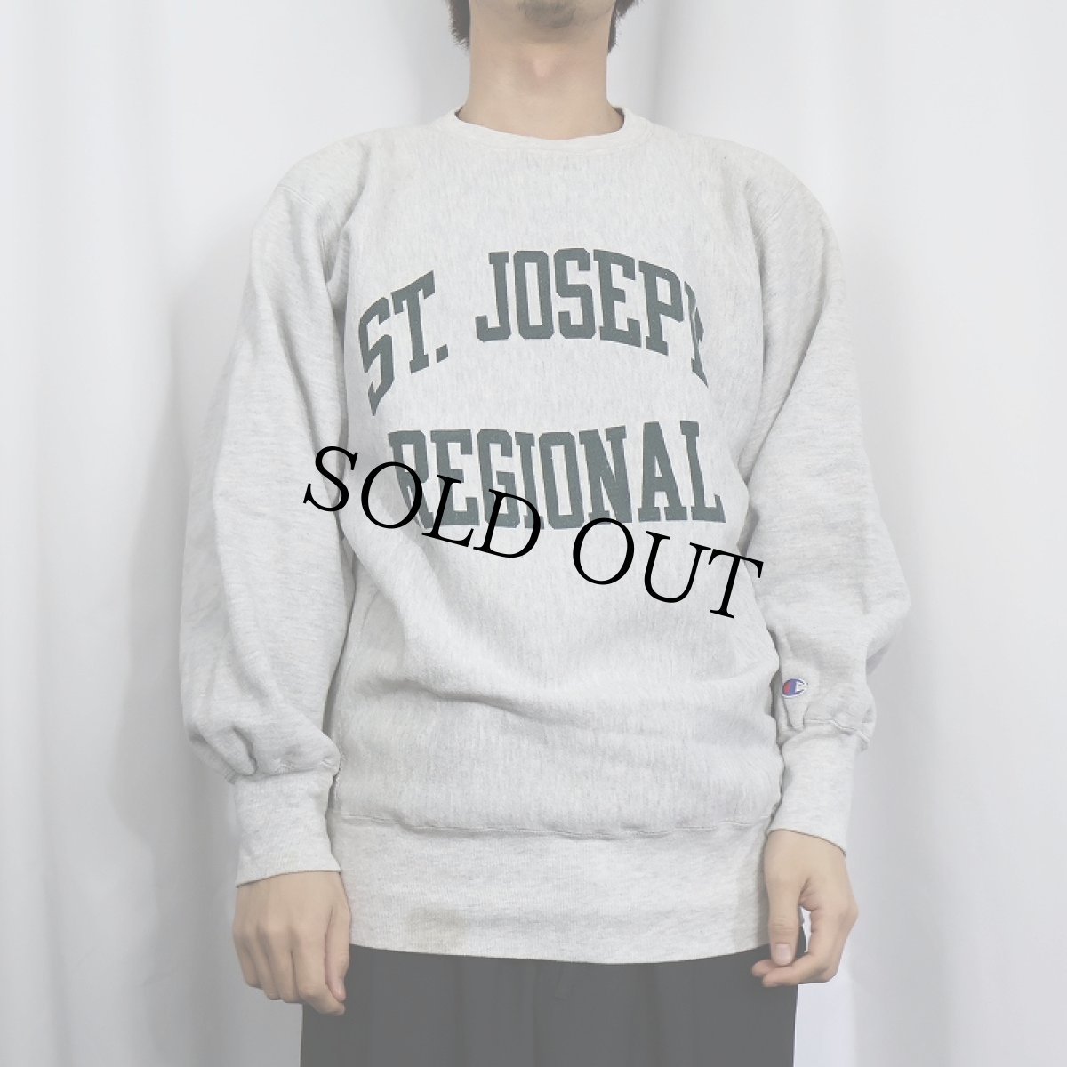 画像3: 90's Champion REVERSE WEAVE USA製 "ST. JOSEPH REGIONAL" 刺繍入り 染み込みプリントスウェット XL (3)