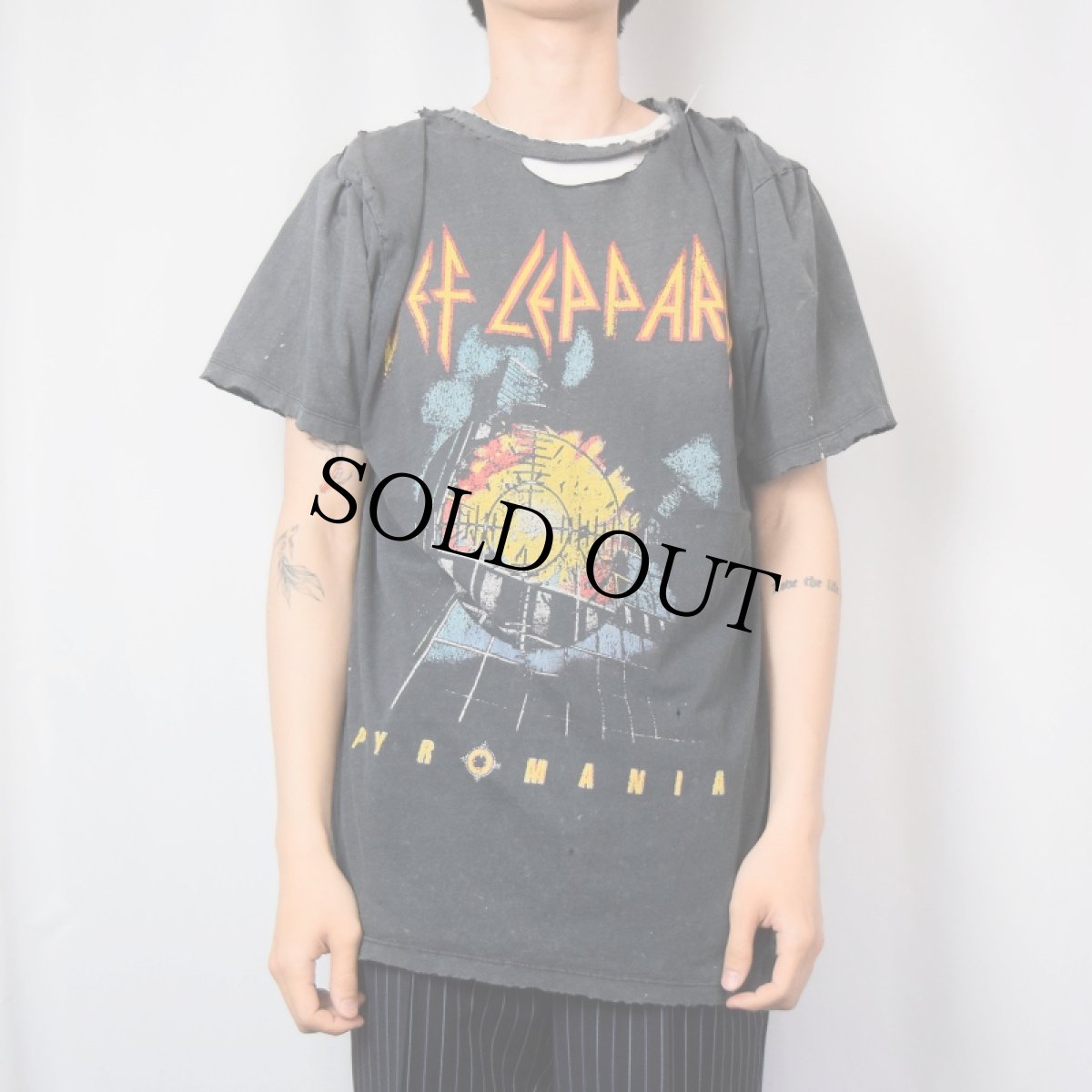 画像3: DEF LEPPARD "PYROMANIA" ロックバンドTシャツ BLACK XL (3)
