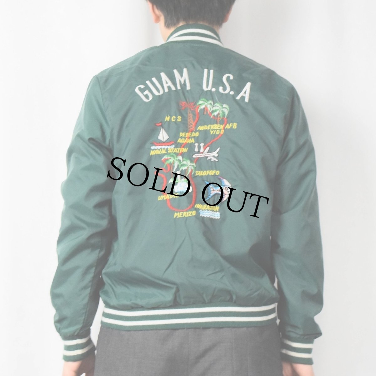 画像4: 〜80's "GUAM U.S.A" 刺繍入り ナイロンジップジャケット (4)