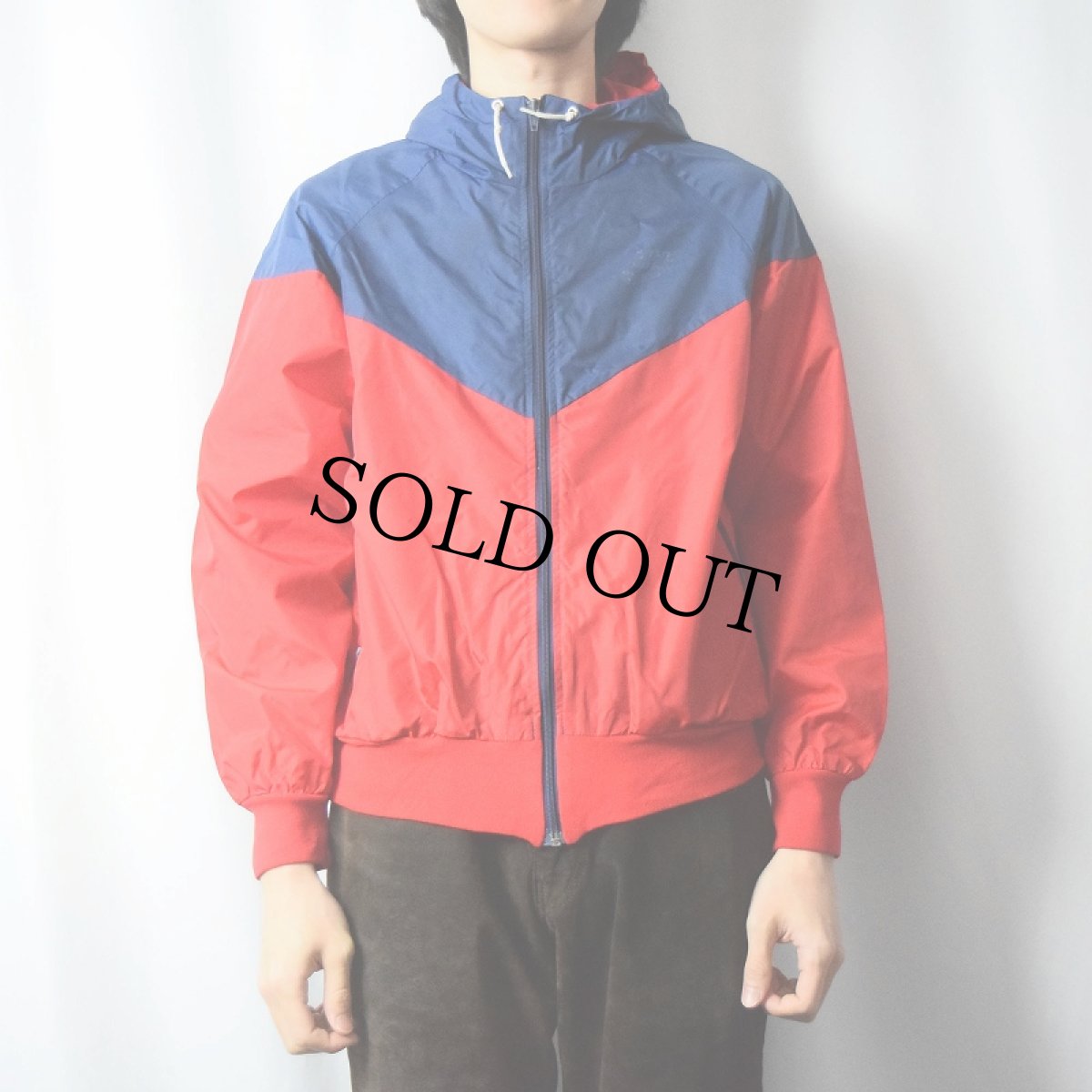 画像2: 80's NIKE 紺タグ 2トーン ナイロンジップパーカー L (2)