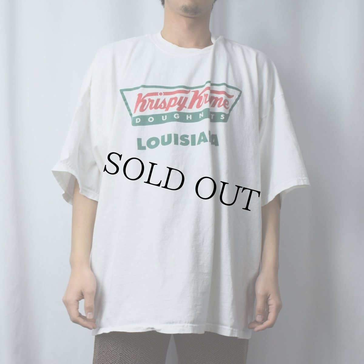 画像2: Krispy Kreme Doughnuts "LOUISIANA" ドーナツショップ ロゴプリントTシャツ XXXL (2)