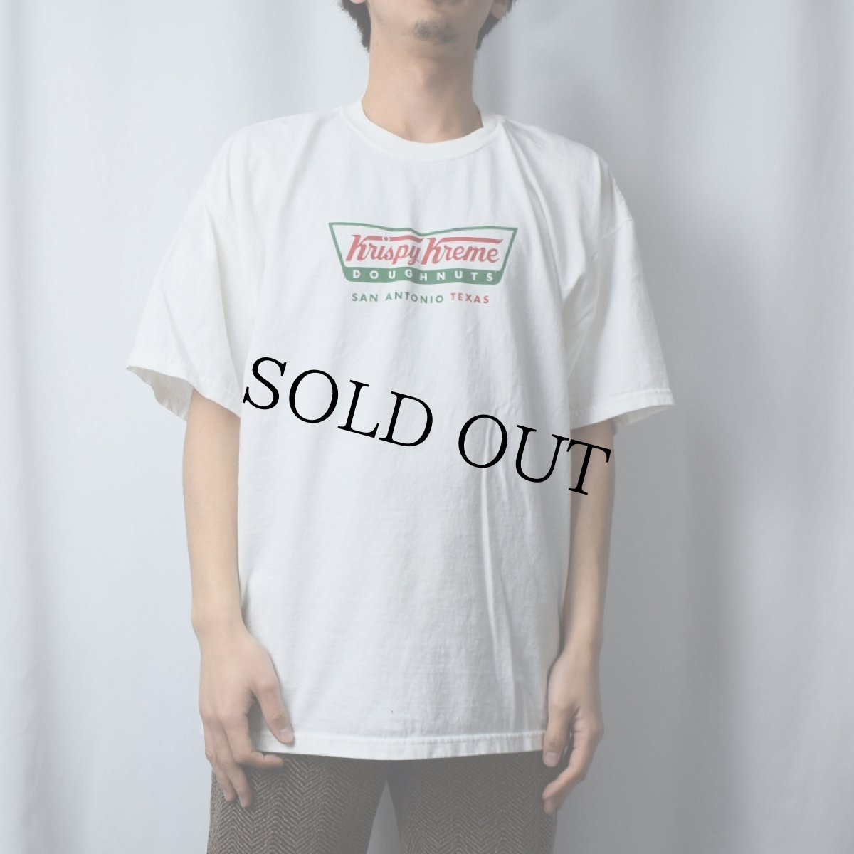 画像3: Krispy Kreme Doughnuts "DOUGHNUTS ARE OUR MISSION." ドーナツショップ ロゴプリントTシャツ XL (3)