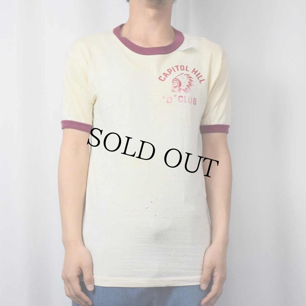 画像2: 60's Champion C中ランタグ "CAPITOL HILL "O" CLUB" インディアンヘッド プリントリンガーTシャツ M (2)