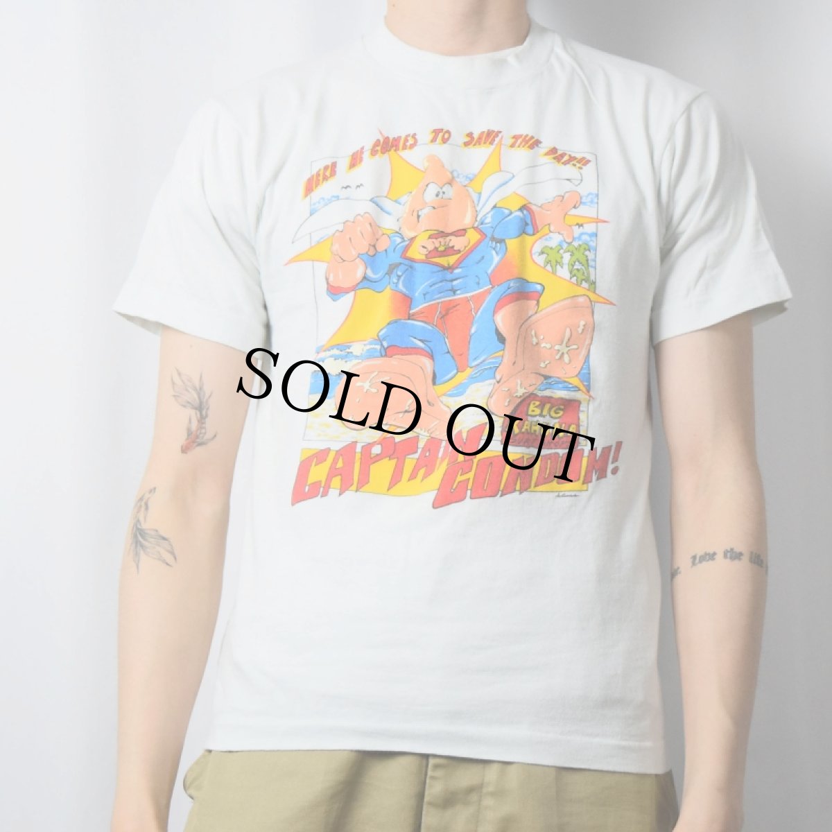 画像2: 90's USA製 "CAPTAIN COMDOM!" エロTシャツ S (2)