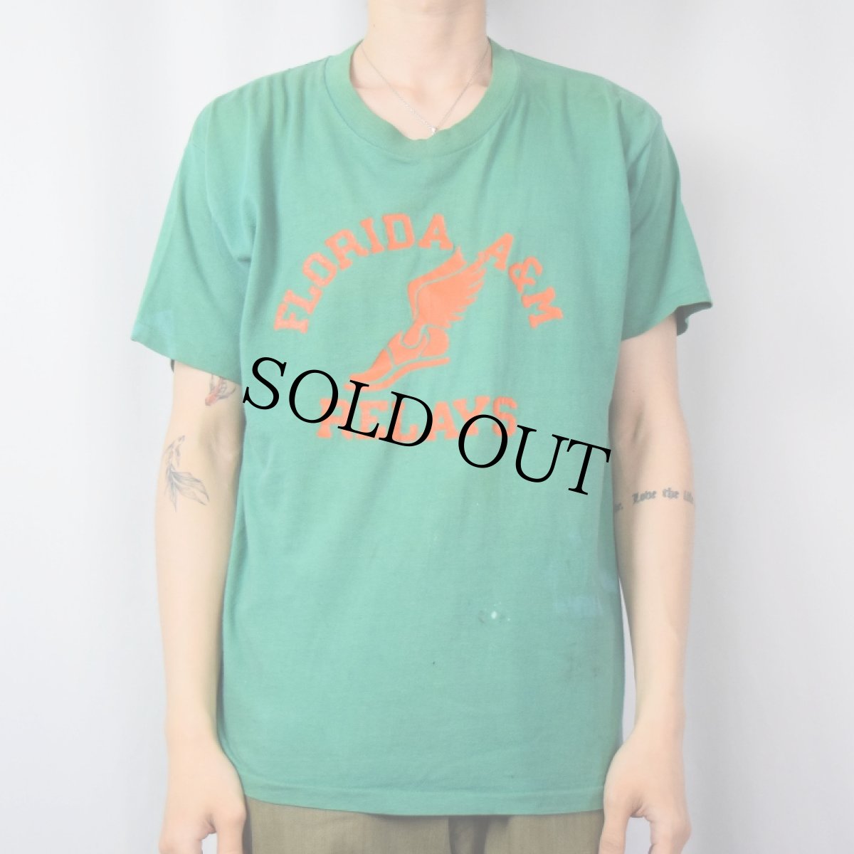 画像2: 70〜80's USA製 "FLORIDA A&M RELAYS" ウイングフットプリントTシャツ XL (2)