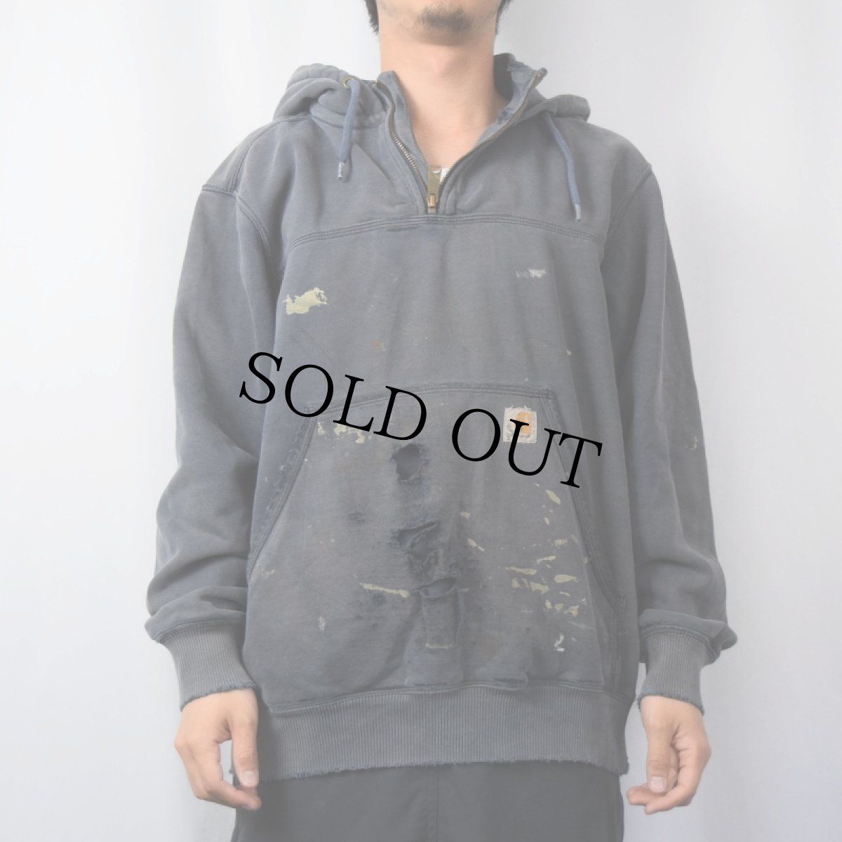 画像2: Carhartt ペンキペイント ハーフジップスウェットフーディー (2)