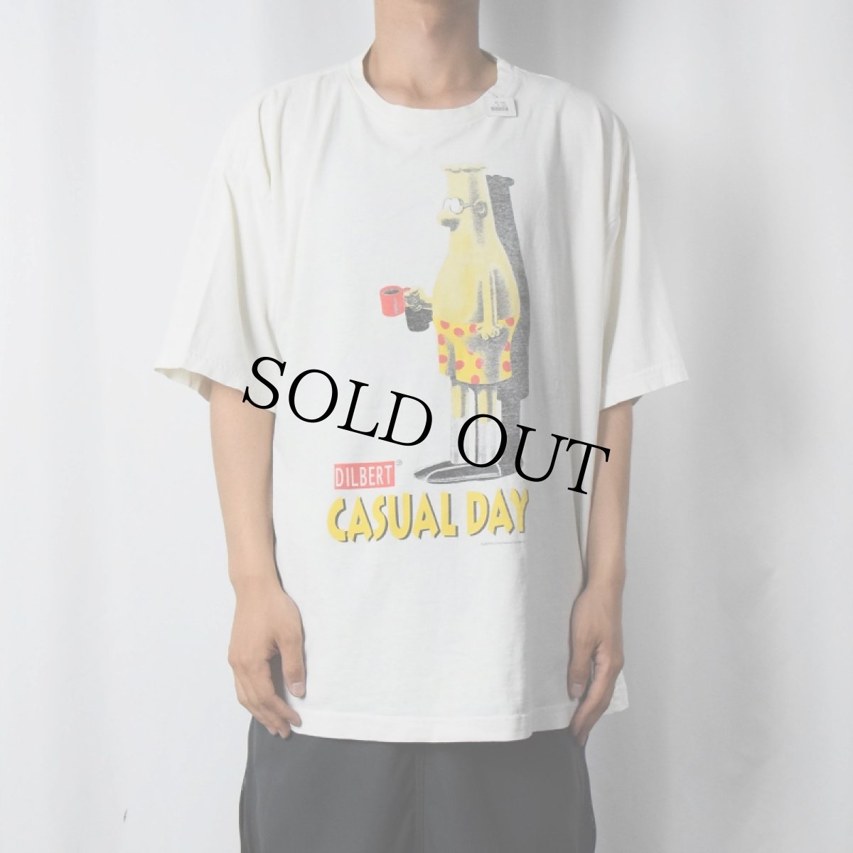 画像2: DILBERT "CASUAL DAY" キャラクタープリントTシャツ (2)