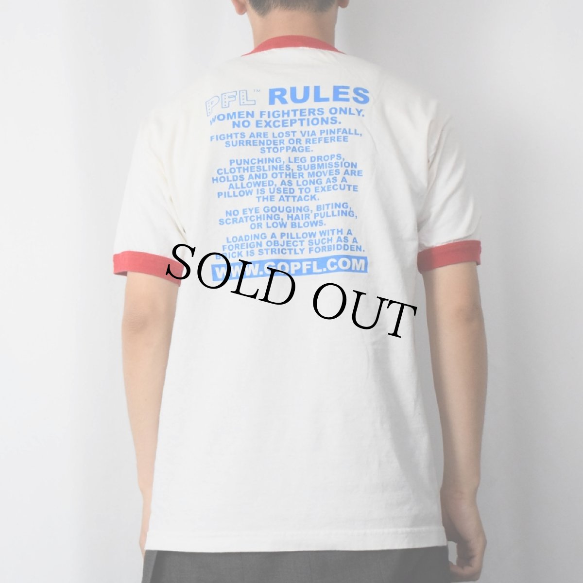 画像3: "PILLOW FIGHT LEAGUE" パロディプリントリンガーTシャツ M (3)