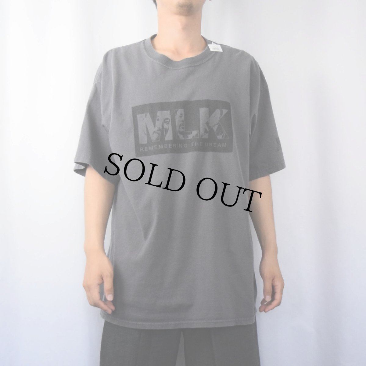 画像2: Martin Luther King, Jr. "REMEMBERING THE DREAM" 偉人プリントTシャツ XL (2)