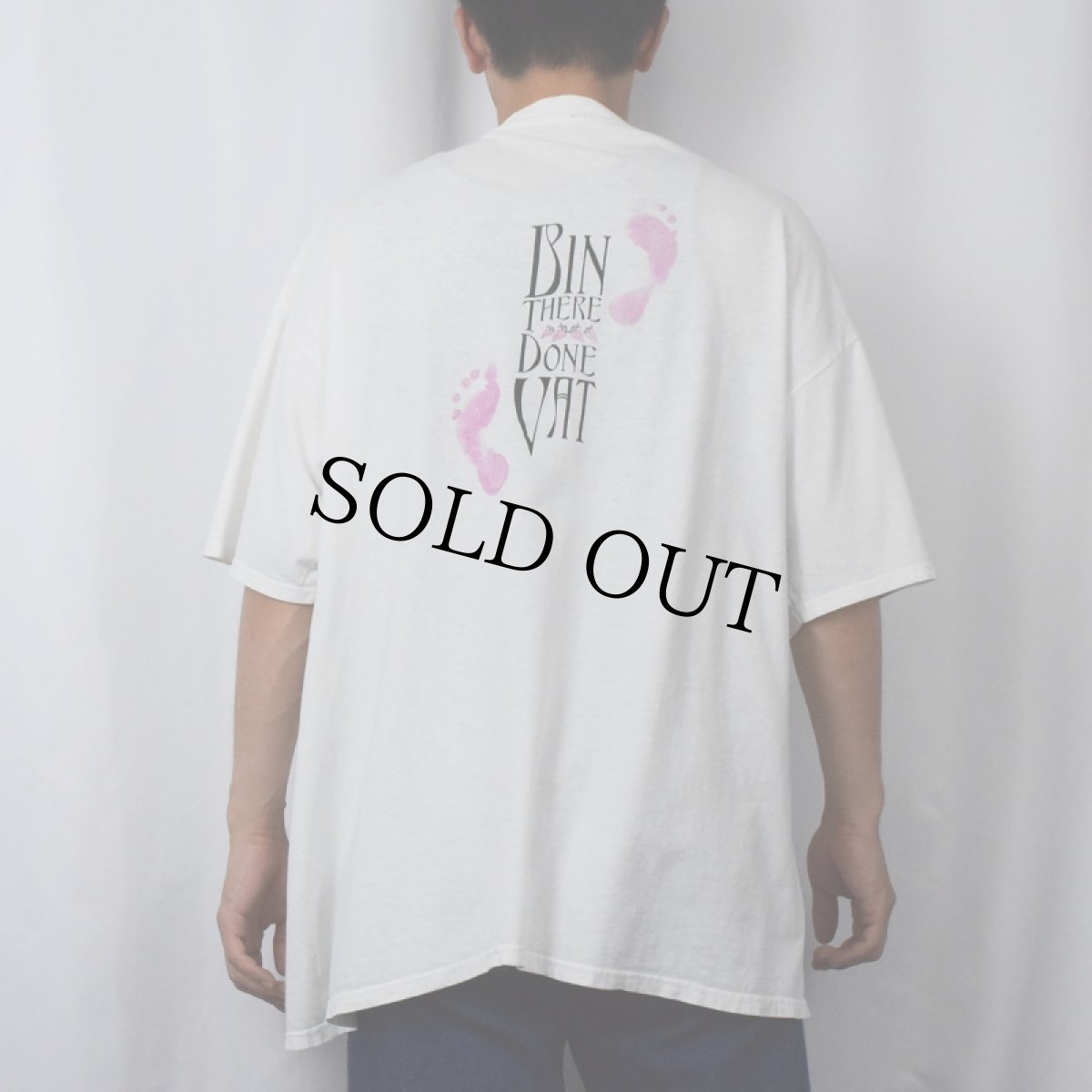 画像4: "HEAR ABOUT THE OPENING OF THE NEW WINE CELLAR AT 360?" イラストプリントTシャツ XL (4)