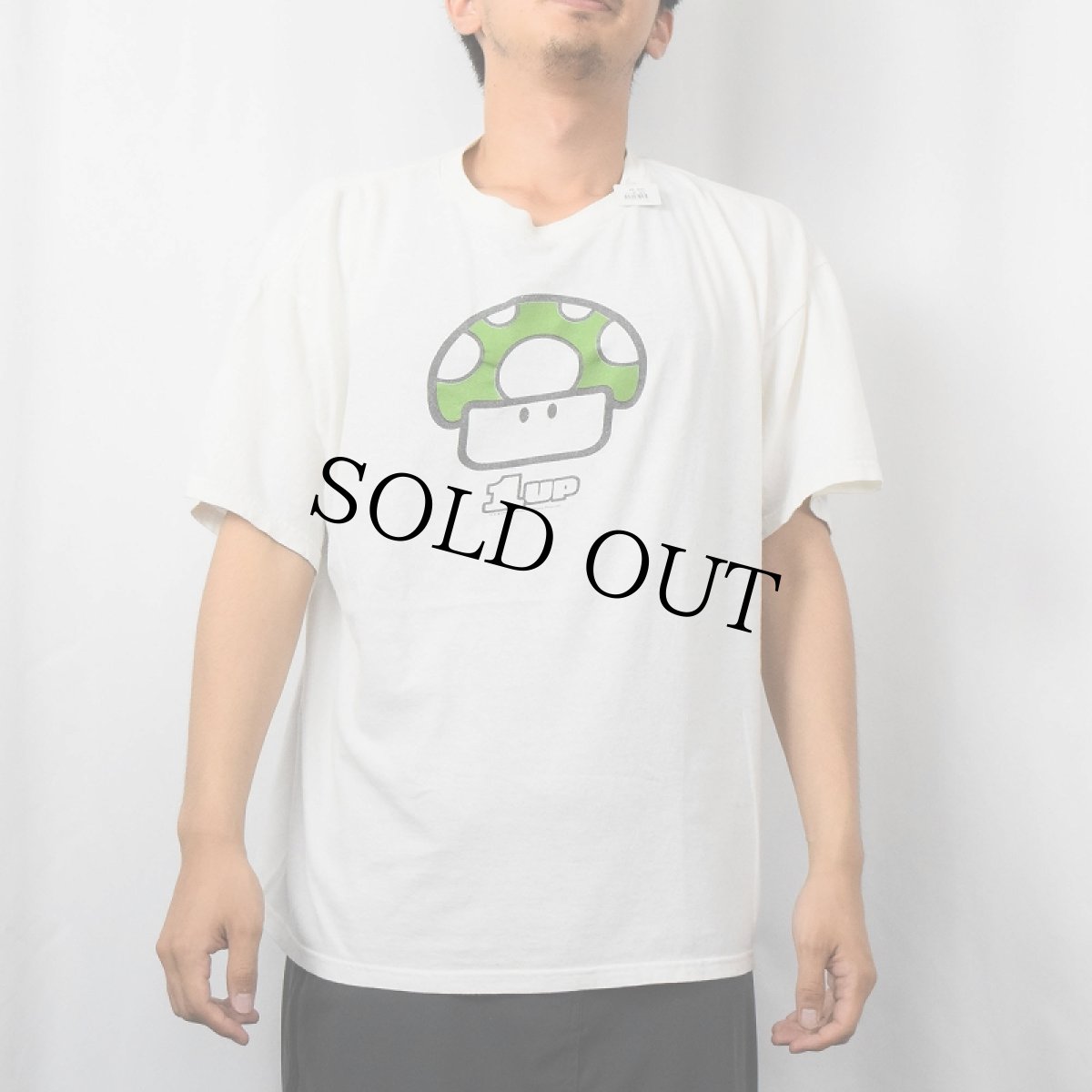 画像2: 2004 Nintendo スーパーマリオ "1UPキノコ" ゲームキャラクタープリントTシャツ L (2)