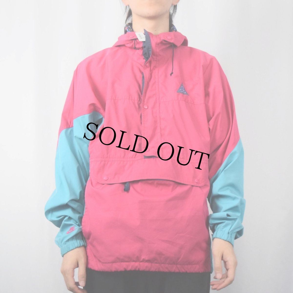 画像2: 90's NIKE ACG ロゴ刺繍 2トーン ポリエステルアノラックパーカー M (2)