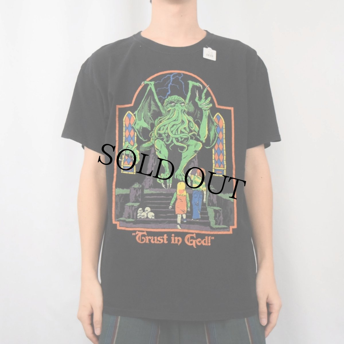 画像2: Steven Rhodes "Trust in God!" イラストプリントTシャツ BLACK L (2)