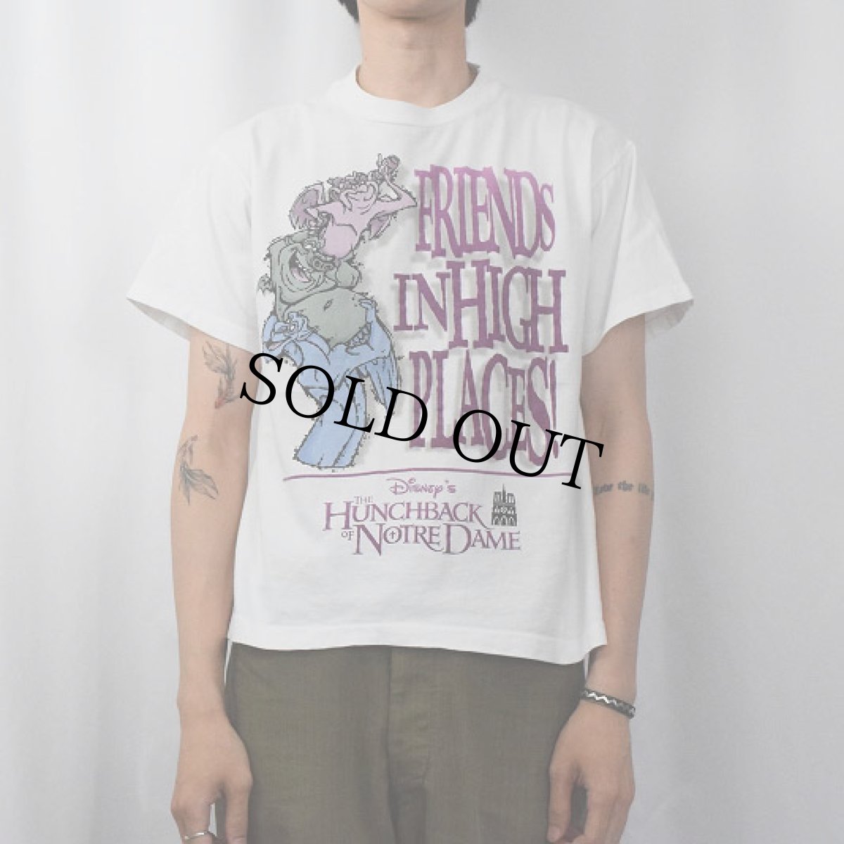 画像2: 90's Disney ノートルダムの鐘 USA製 "FRIENDS IN HIGH PLACES!" キャラクタープリントTシャツ M (2)