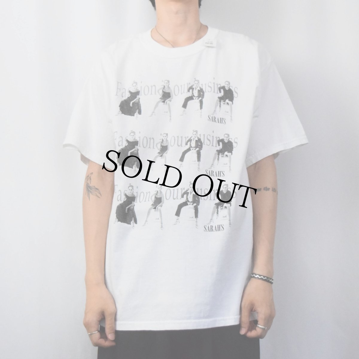 画像2: "Fashion is our business" フォトプリントTシャツ L (2)