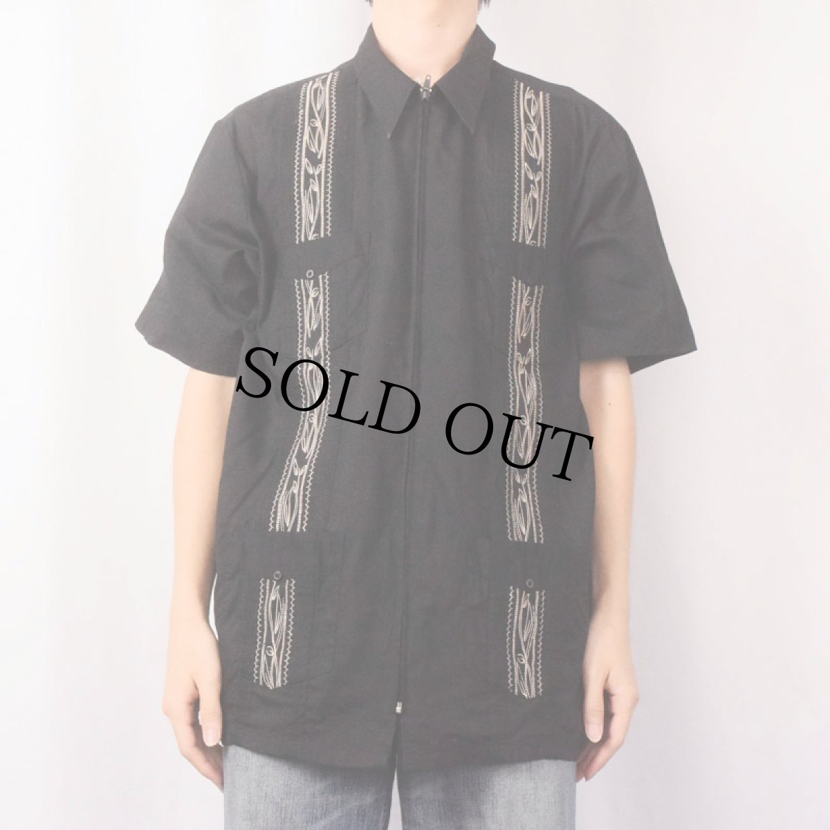 画像2: GUAYABERA フルジップ 刺繍デザイン キューバシャツ BLACK (2)
