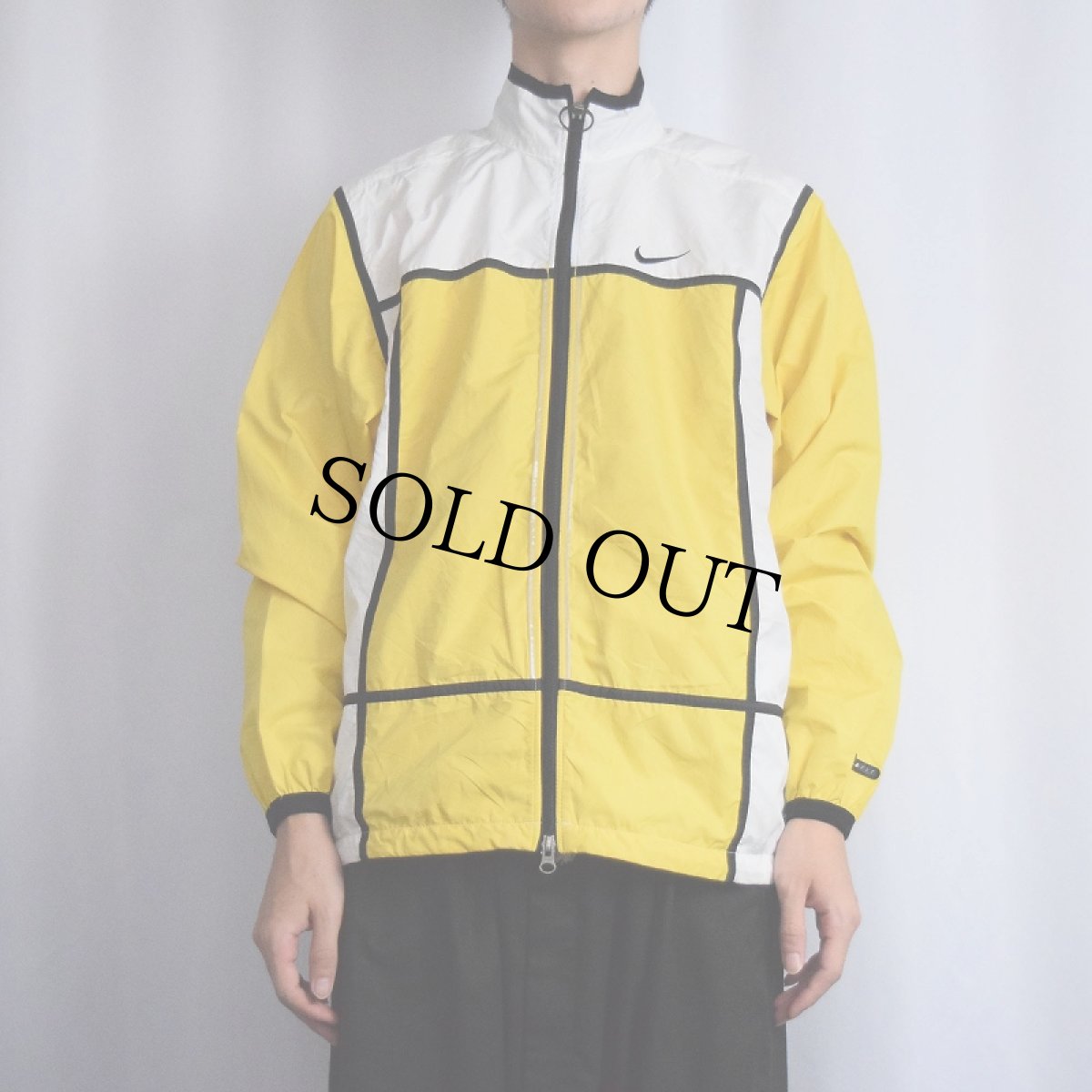 画像2: 90〜2000's NIKE "CLIMA FIT" ロゴ刺繍 切り替えデザイン ポリエステルジャケット M (2)