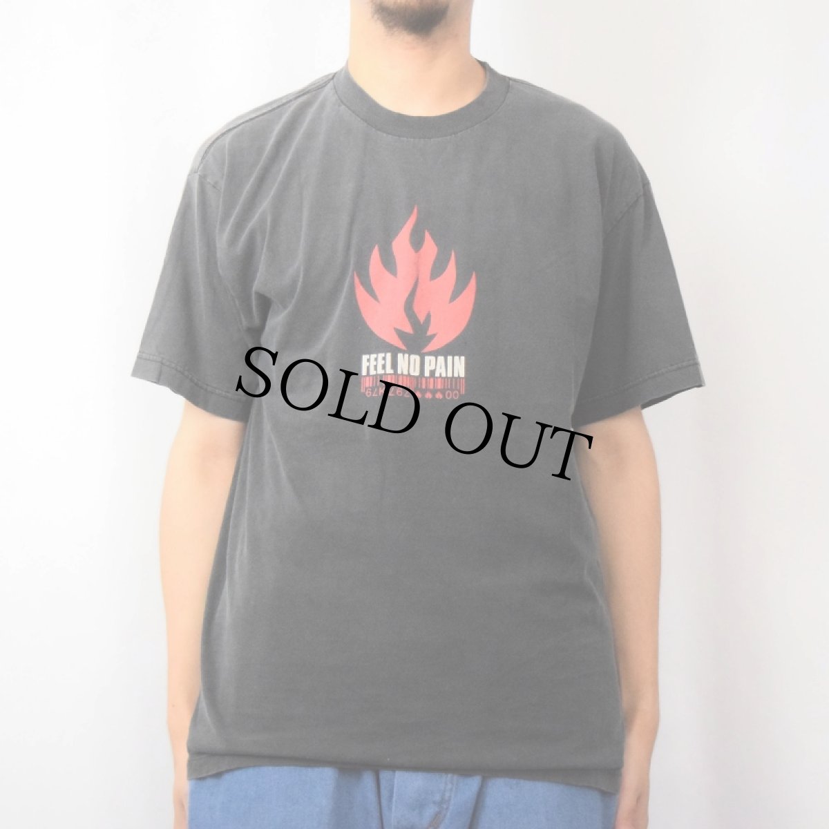 画像2: Black Label USA製 "FEEL NO PAIN" スケートブランド プリントTシャツ L (2)