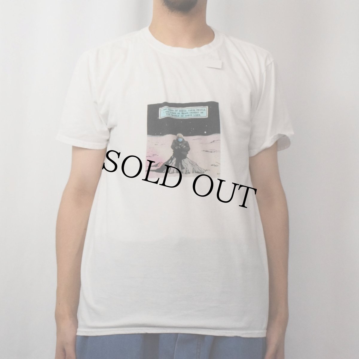 画像2: Bernie Sanders "I AM TIRED OF EARTH...." 政治家 シュールプリントTシャツ (2)