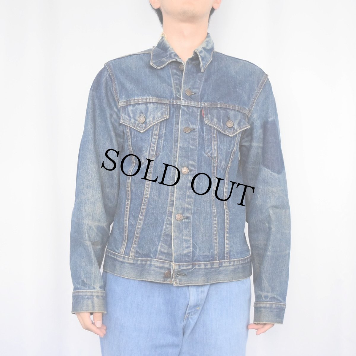 画像2: 60〜70's LEVI'S 70505 BIGE デニムジャケット SIZE40 (2)