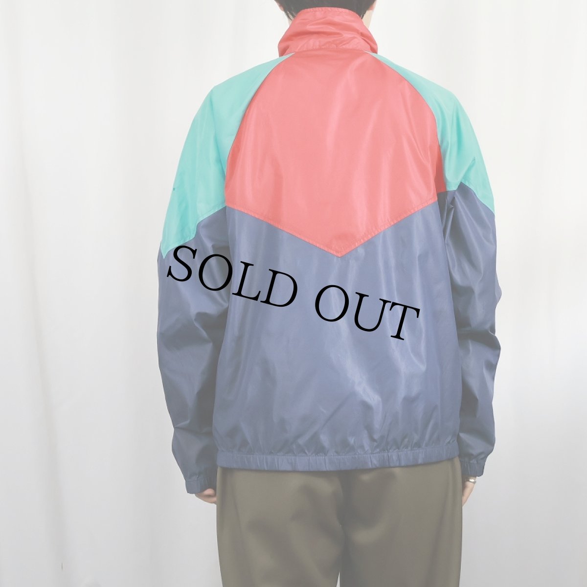 画像3: 80's NIKE 紺タグ ロゴ刺繍 切り替えデザイン ナイロンジップジャケット L (3)