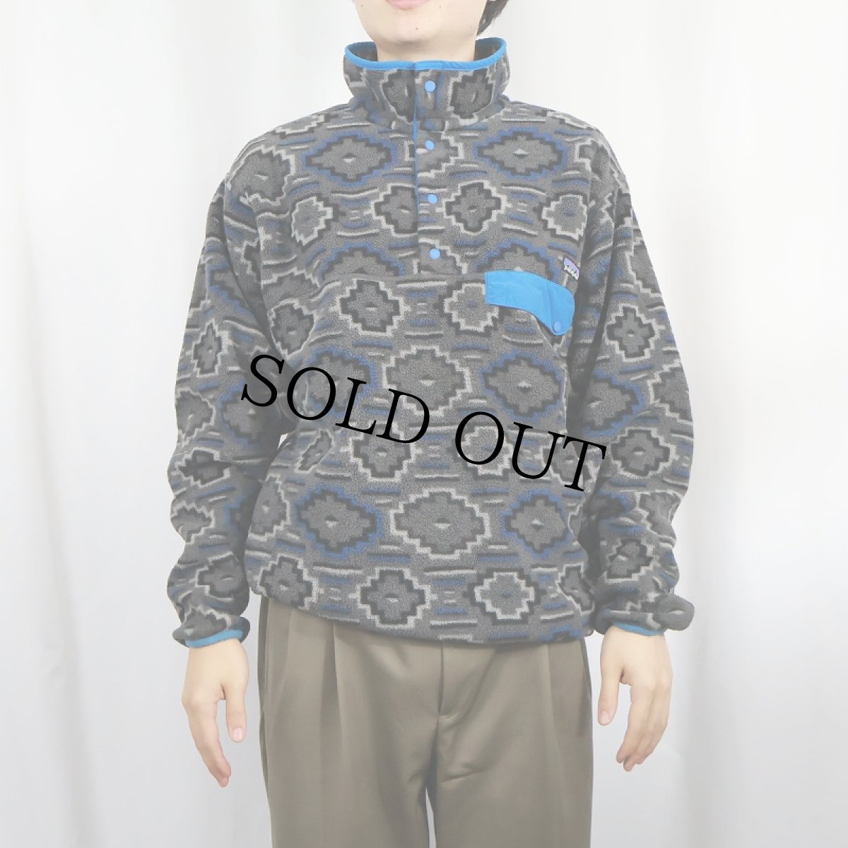 画像2: 2012AW Patagonia 総柄 スナップT M (2)