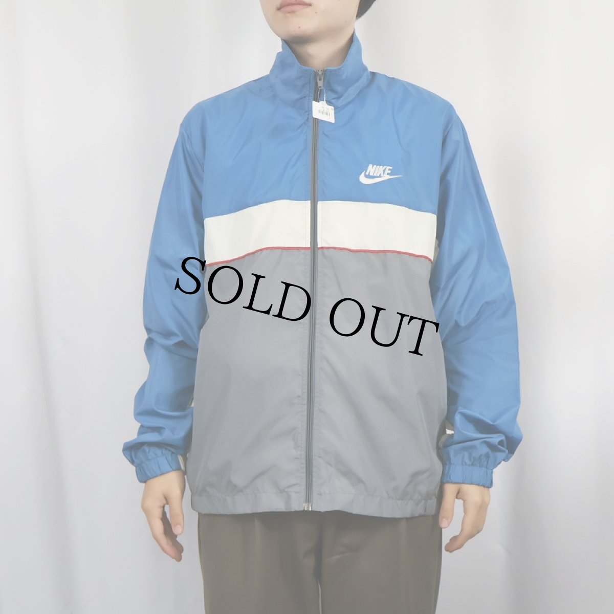 画像2: 80's NIKE 銀タグ ロゴ刺繍 切り替えデザイン ハーフジップ ナイロンプルオーバージャケット M (2)