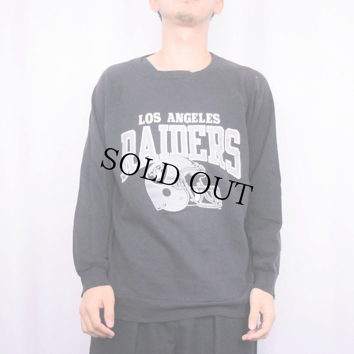 画像2: 80's Champion トリコタグ USA製 "LOS ANGELS RAIDERS" プリントラグランスウェット BLACK XL (2)