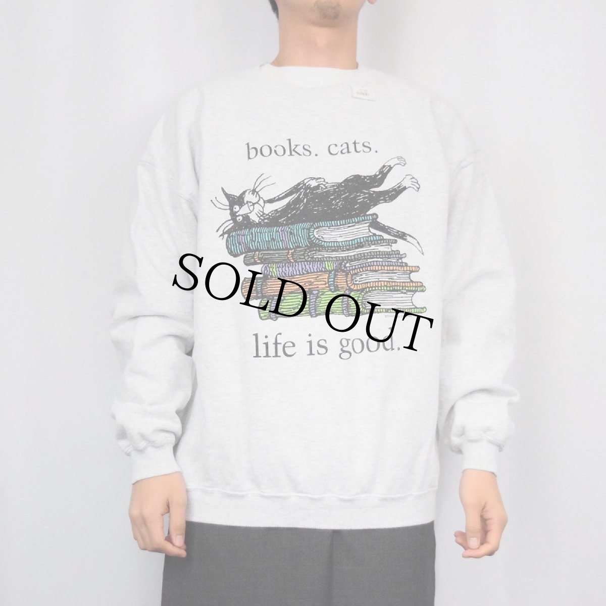 画像2: Edward Gorey "books.cats." 本×ねこプリントスウェット L (2)