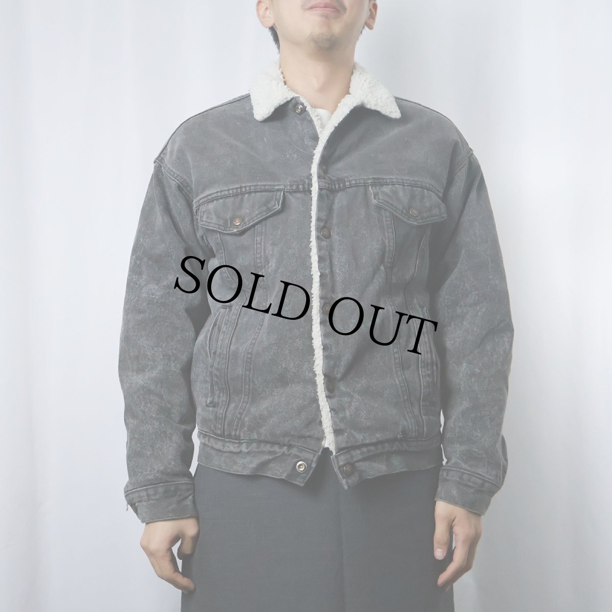 画像2: 80's Levi's USA製 ケミカルウォッシュ ブラックデニムボアジャケット S (2)