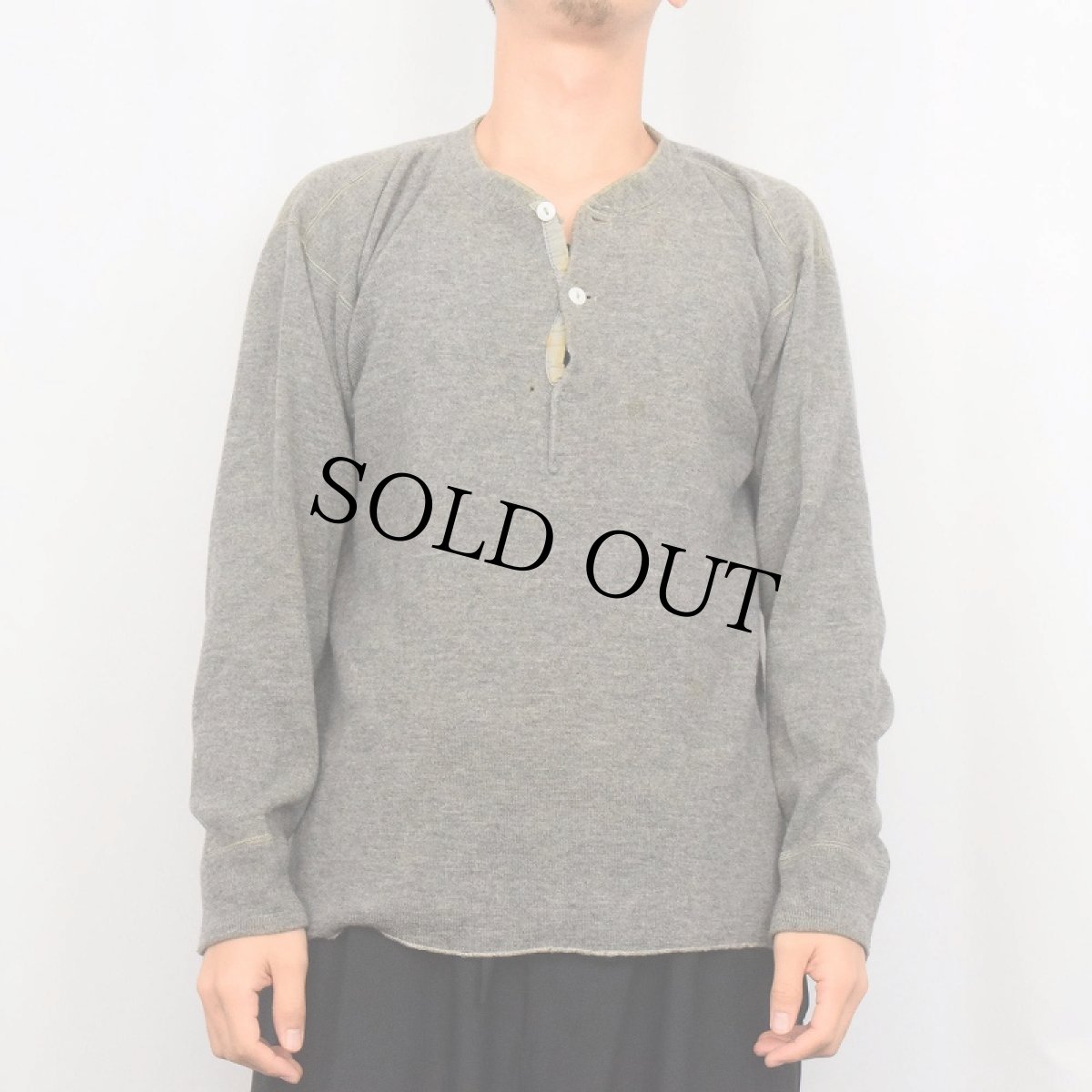 画像2: 〜50's JACK FROST 猫目ボタン ヘンリネックロンT (2)