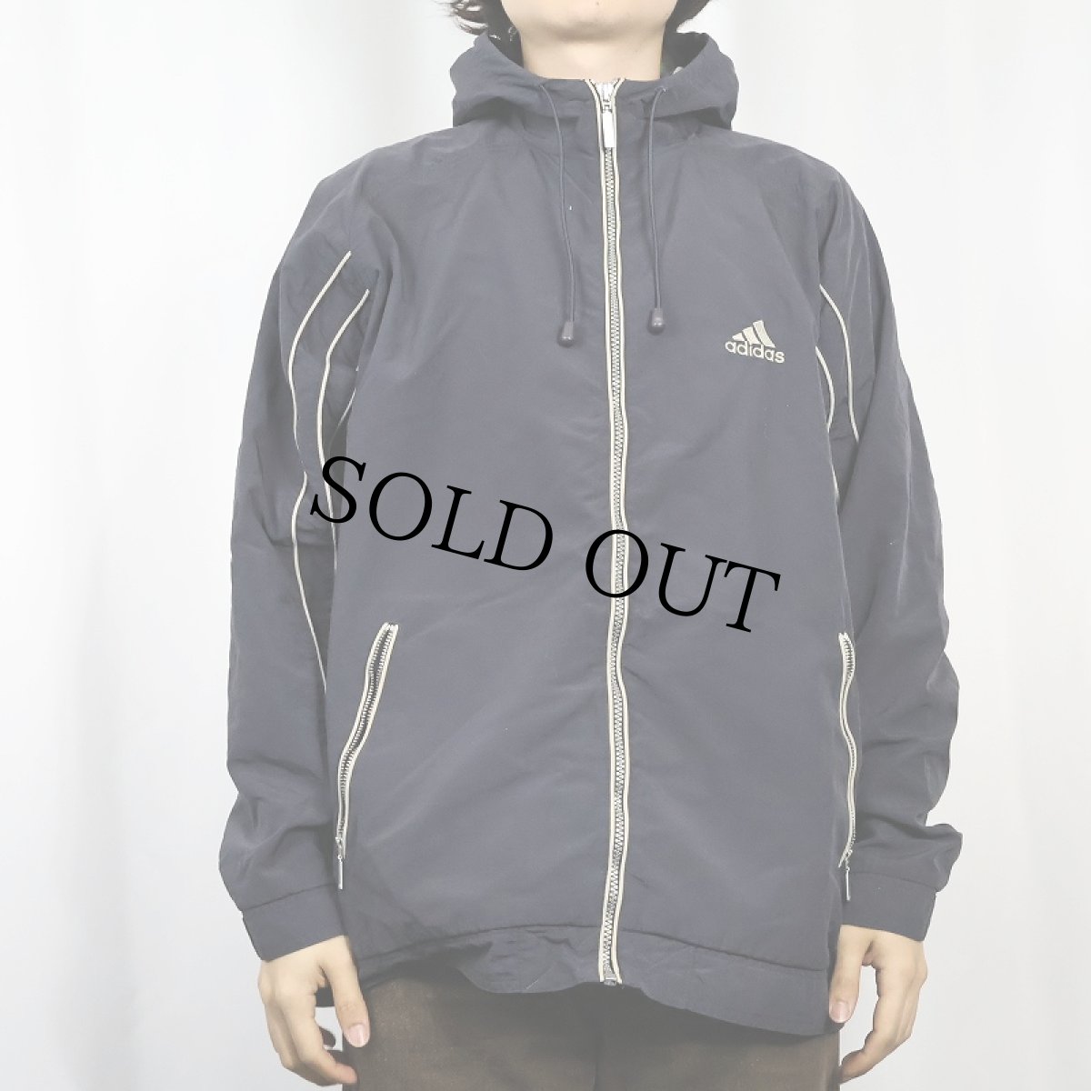画像2: 90's adidas ロゴ刺繍 ナイロンジップパーカー L (2)