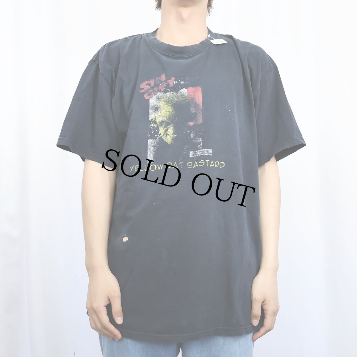 画像2: SIN CITY "YELLOW RAT BASTARO" クライムアクション映画プリントTシャツ NAVY XL (2)