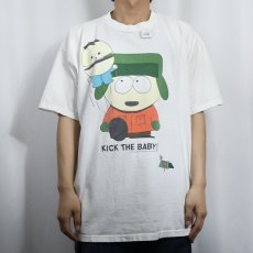 画像2: 90〜2000's SOUTH PARK "KICK THE BABY!" キャラクタープリントTシャツ XL (2)