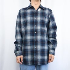 画像2: 70's PENDLETON USA製 オンブレーチェック柄 ウールシャツ M (2)