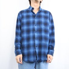 画像2: PENDLETON オンブレーチェック柄 コットンボタンダウンシャツ L (2)