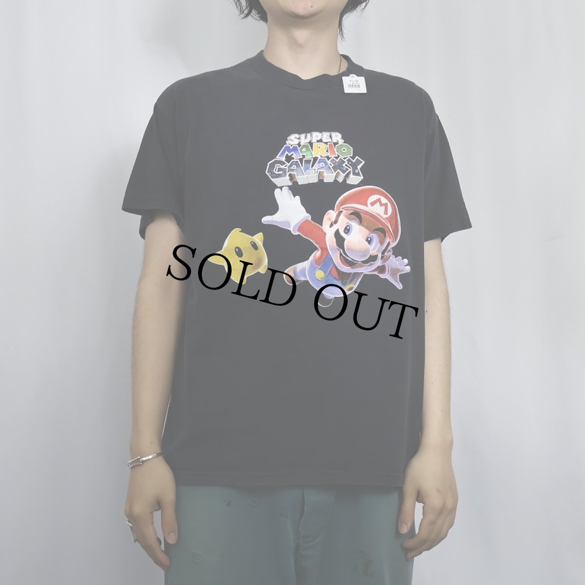 画像2: 【SALE】 2000's Nintendo SUPER MARIO GALAXY ゲームキャラクタープリントTシャツ BLACK M (2)