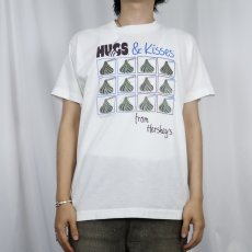 画像2: 90's HERSHEY'S USA製 "HUGS & KISSES" お菓子企業プリントTシャツ M (2)