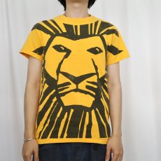 画像2: Disney LION KING ミュージカル 大判プリントTシャツ S (2)