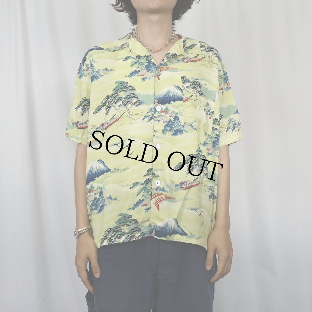 画像2: 90's CHICO'S DESIGN USA製 オールオーバーパターン レーヨンアロハシャツ SIZE1 (2)