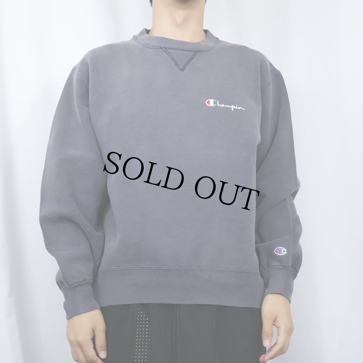 画像2: 90's Champion USA製 ロゴ刺繍 前Vスウェット M (2)