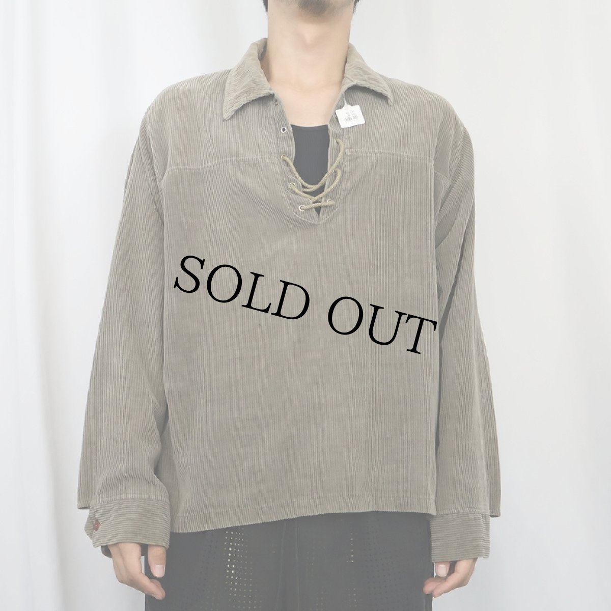 画像2: 〜80's Wedgefield JAPAN製 レースアップ コーデュロイシャツ L (2)