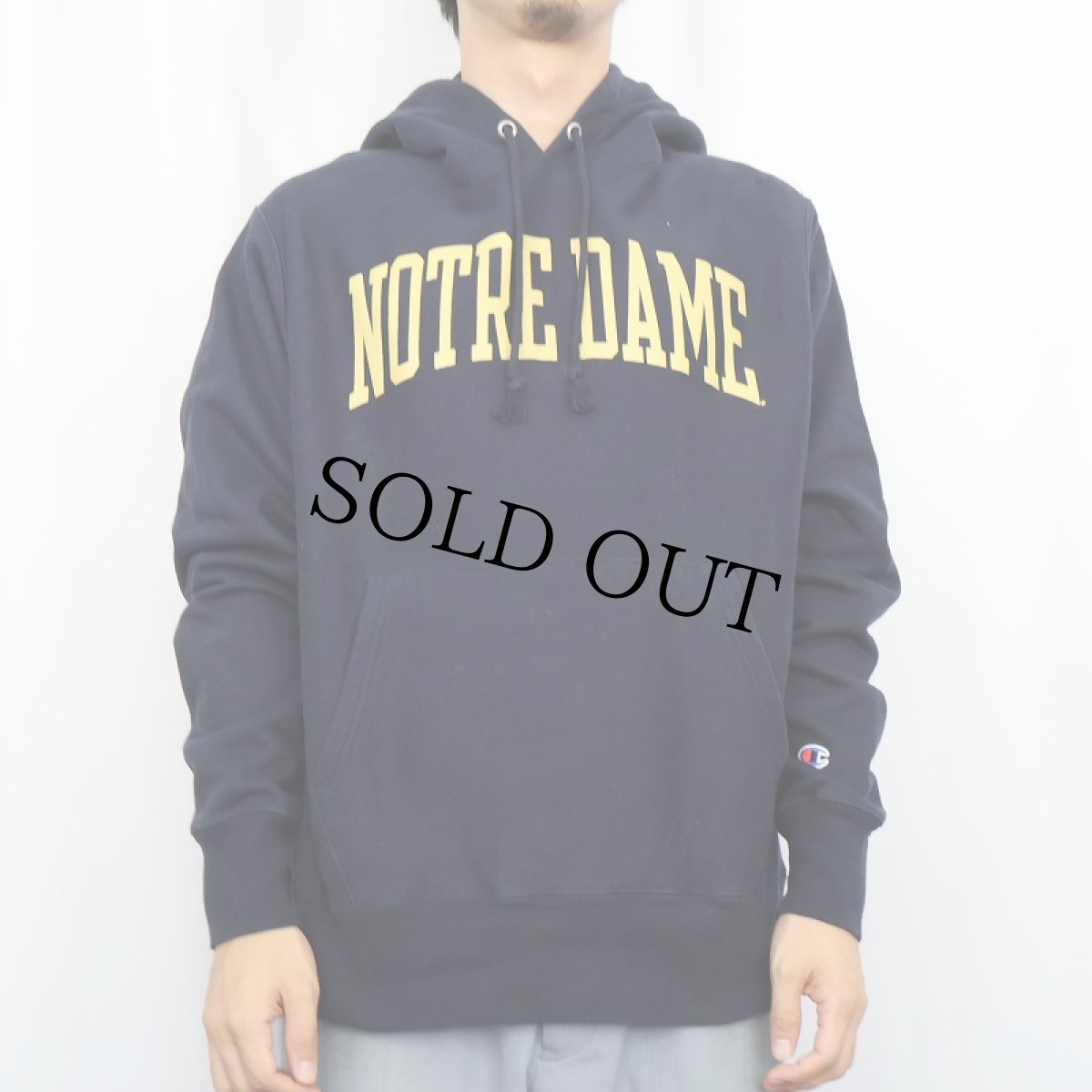 画像2: Champion REVERSE WEAVE "NOTRE DAME" プリントスウェットフーディー NAVY M (2)