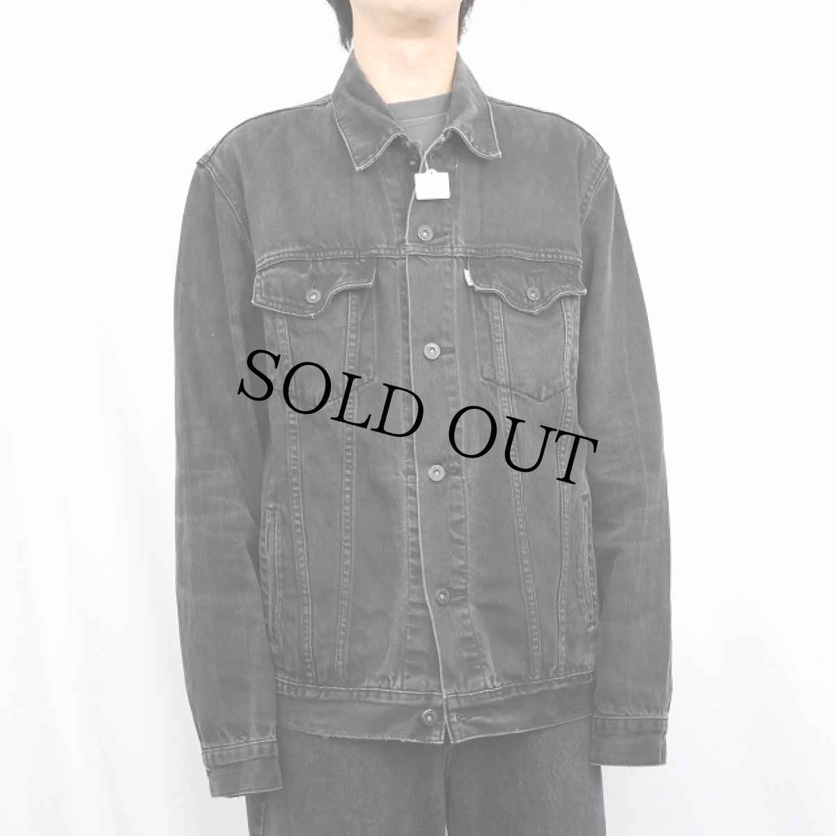 画像2: Levi's ブラックデニムジャケット XL (2)