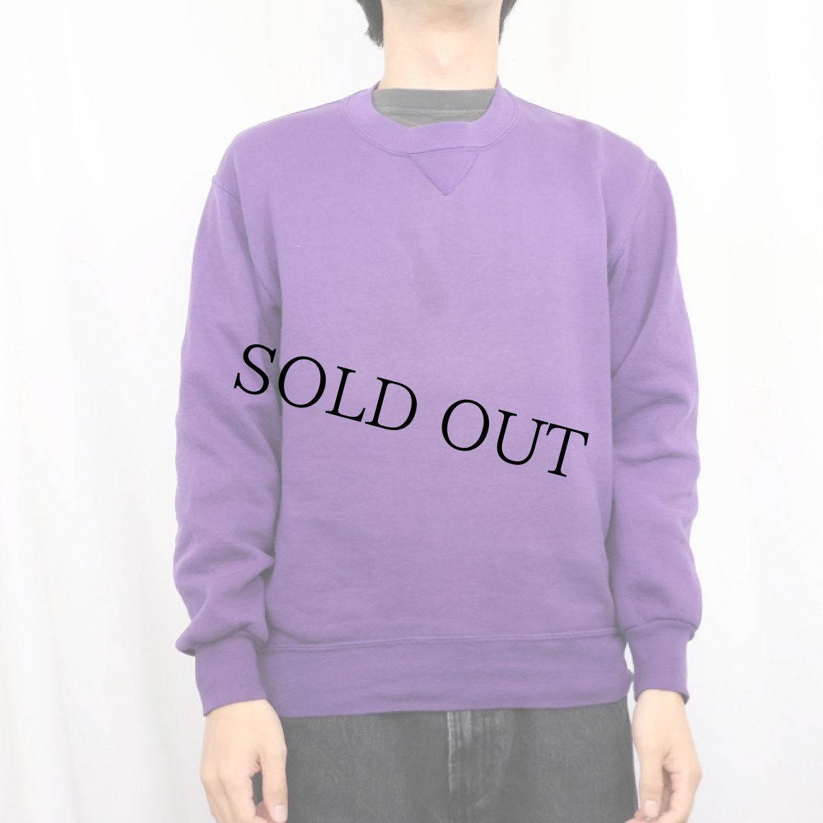 画像2: 90's RUSSELL ATHLETIC USA製 前V 無地スウェット M (2)