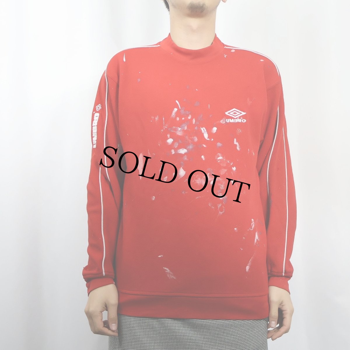 画像2: 90's UMBRO ロゴ刺繍 ペンキペイント ゲームシャツ L (2)
