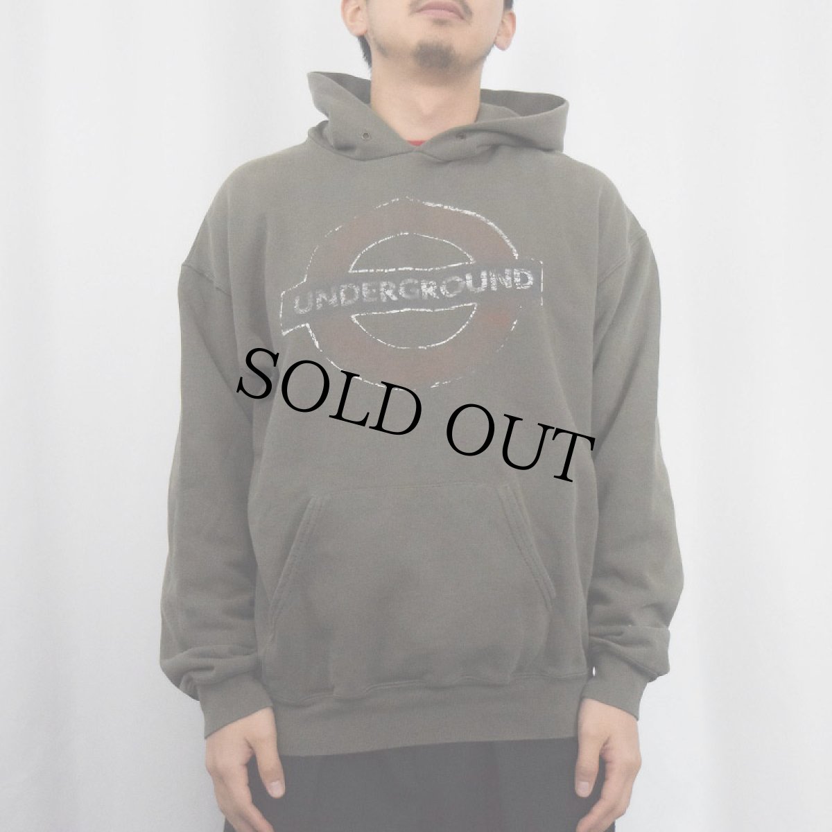 画像2: UNDERGROUND ロンドン地下鉄 ロゴプリントスウェットフーディー L (2)